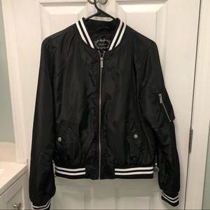 Black polyester trendy jack